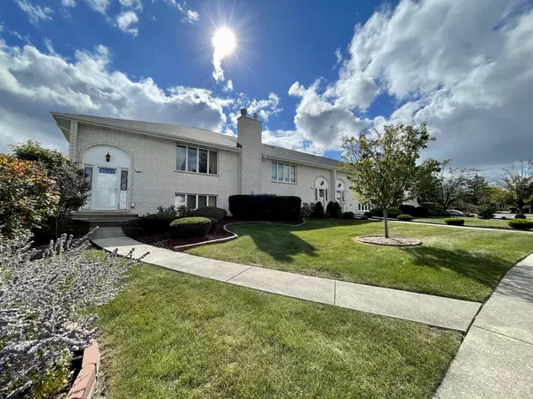 Orland Park, IL 60462,7231 W 152nd Court #37