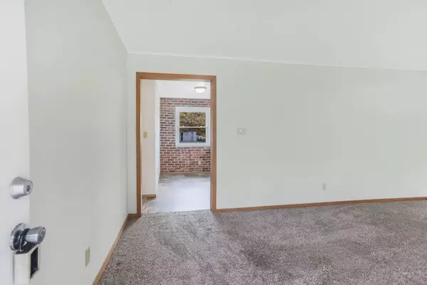 Thomasboro, IL 61878,411 W Morris Street