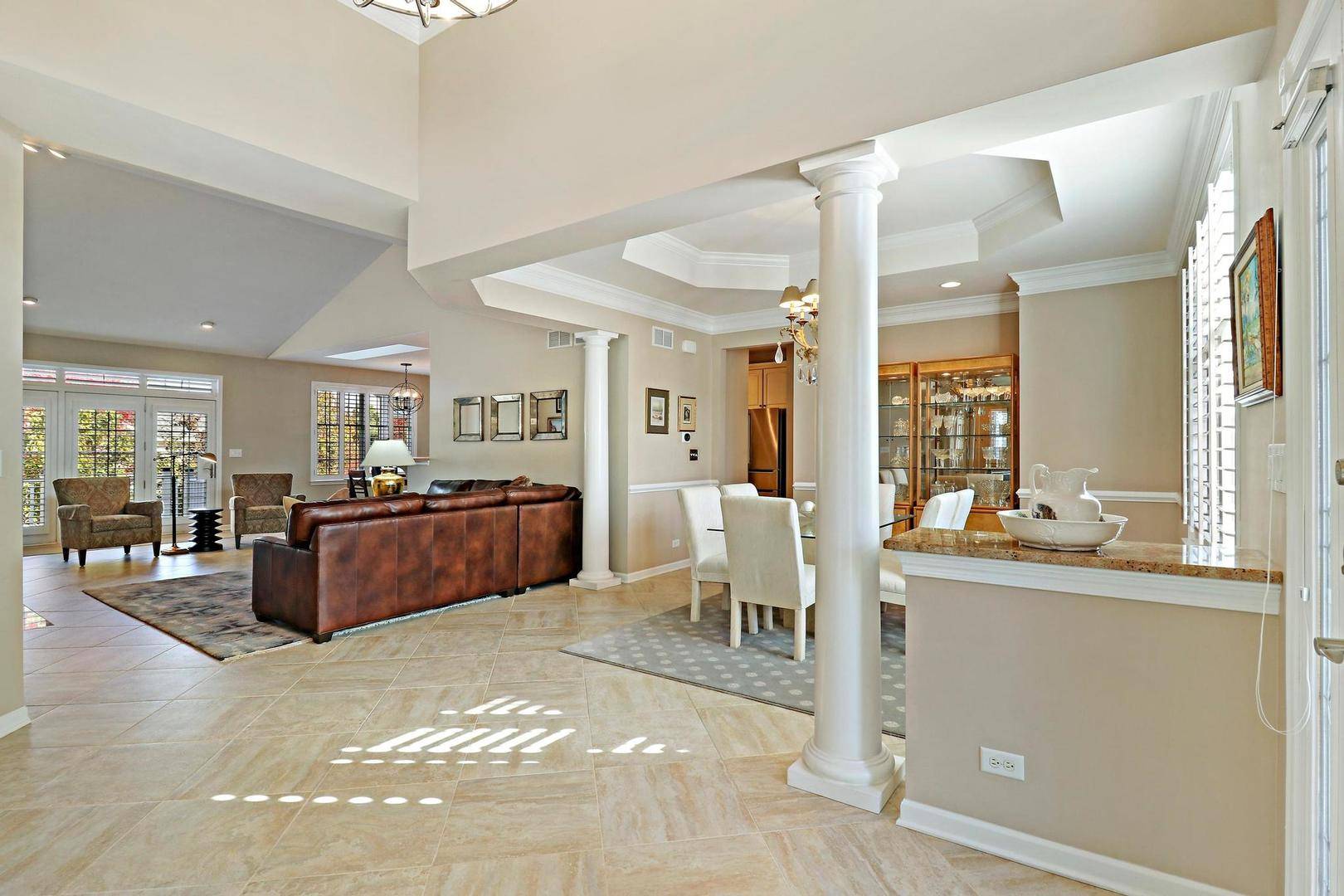 South Barrington, IL 60010,2 Bighorn Court