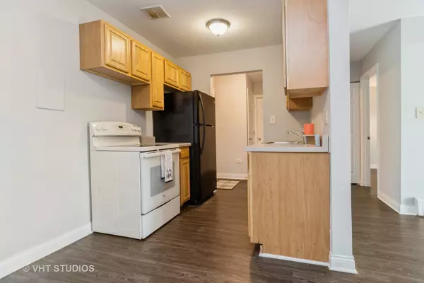 Darien, IL 60561,7410 Brookdale Drive #111