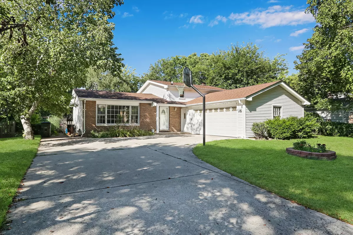 Libertyville, IL 60048,1050 Tamarack Lane