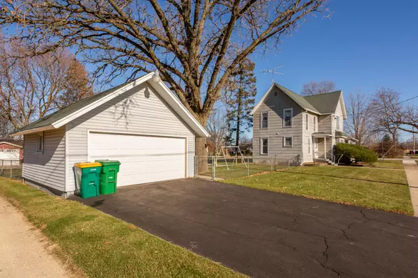 Kirkland, IL 60146,314 S 3rd Street