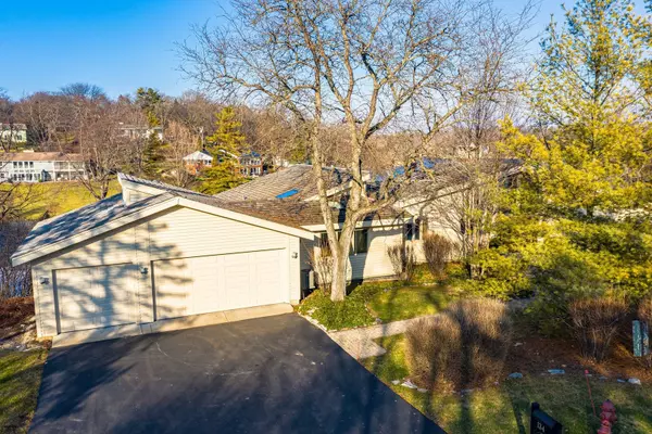 Tower Lakes, IL 60010,134 SOUTH HILLS Drive