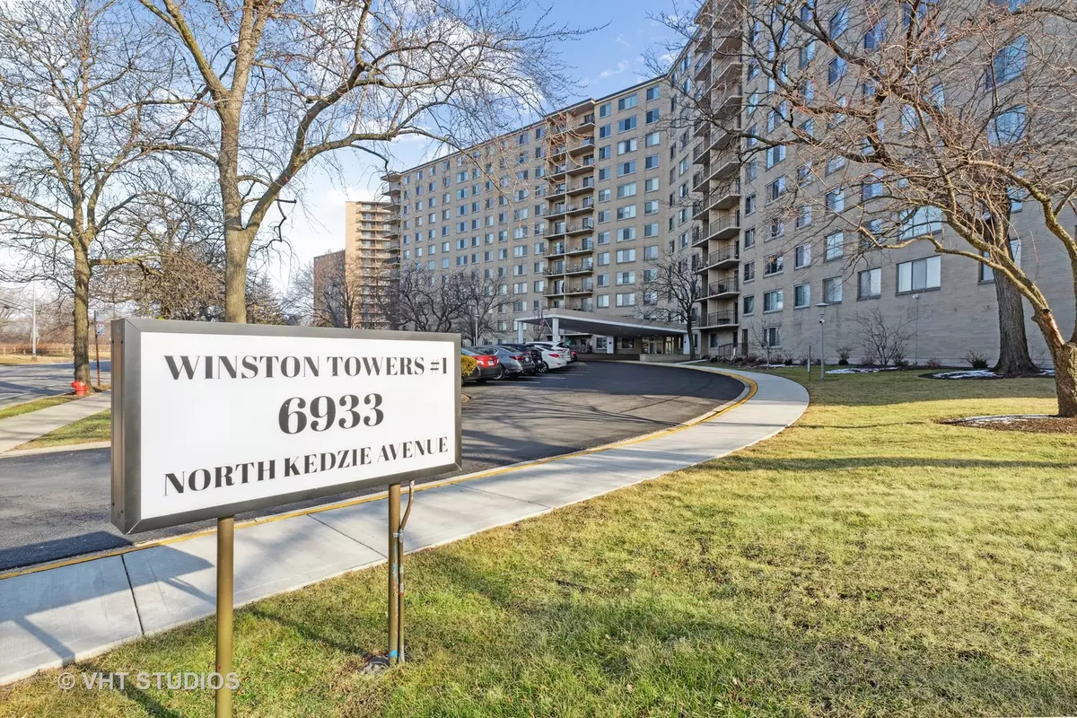 Chicago, IL 60645,6933 N Kedzie Avenue #1014