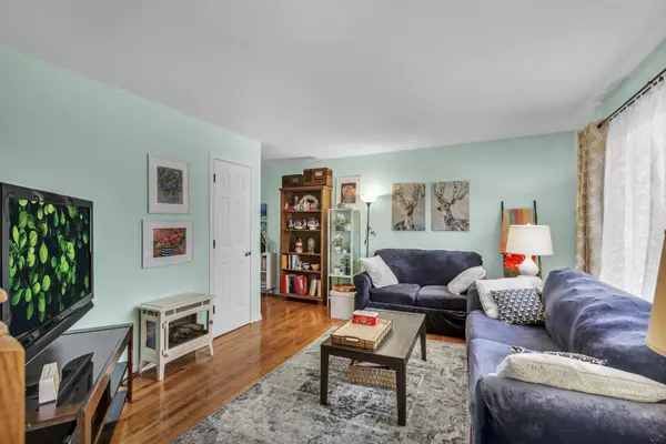 Antioch, IL 60002,421 Johelia Trail #421