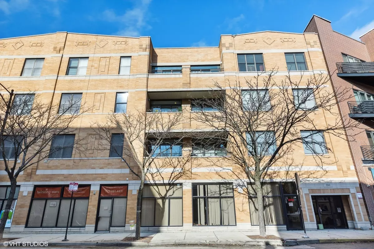 Chicago, IL 60618,2040 W Belmont Avenue #302