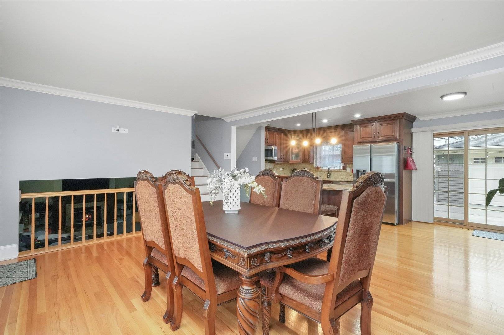 Chicago Ridge, IL 60415,6613 106th Place