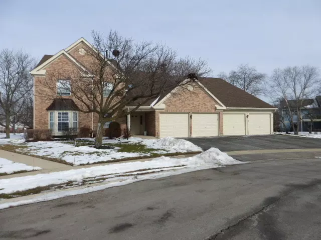 Schaumburg, IL 60193,58 Larch Court #B