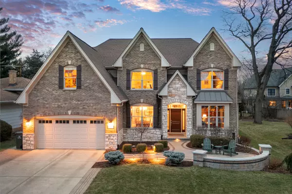 824 N Eagle Street, Naperville, IL 60563