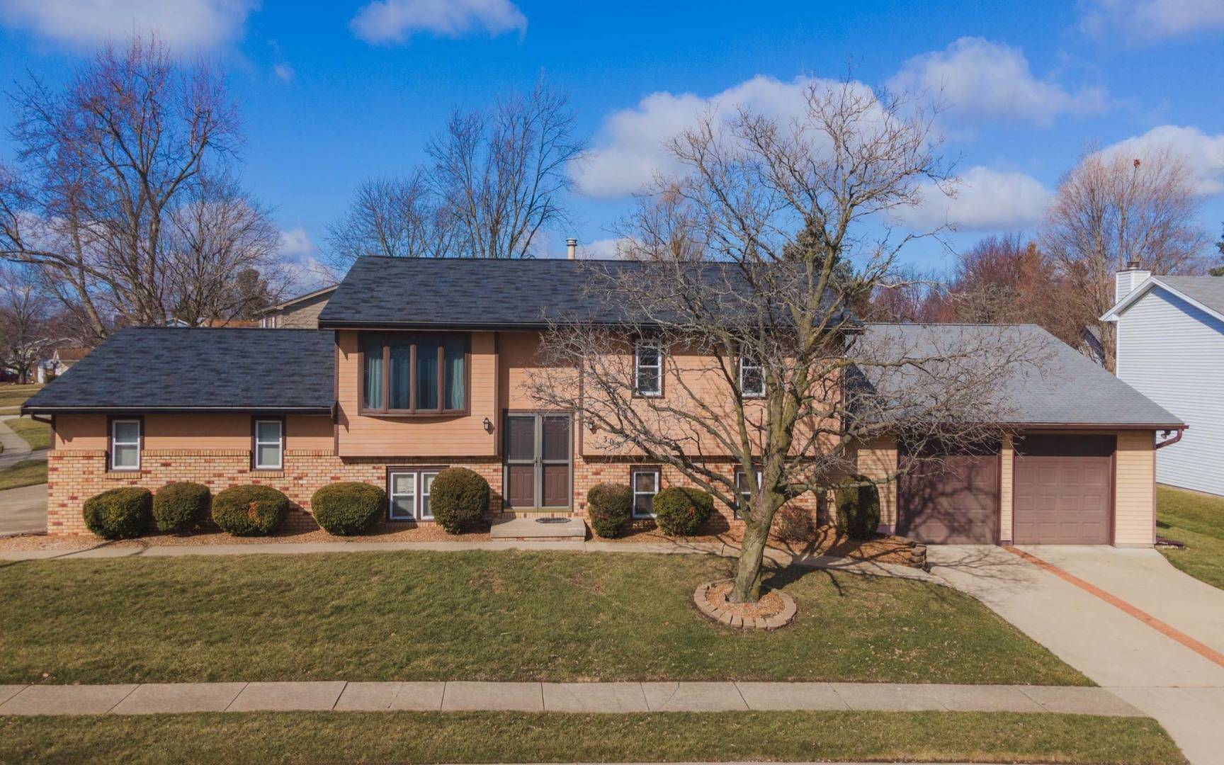 Bloomington, IL 61704,309 S EVERGREEN Lane