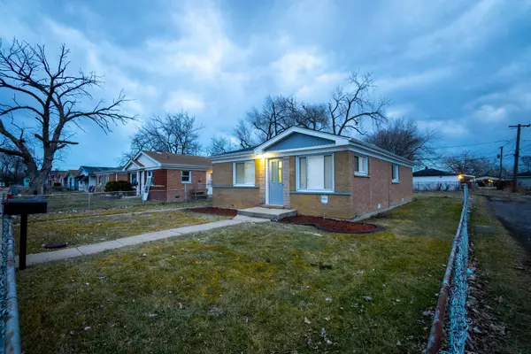 Phoenix, IL 60426,15141 7th Avenue