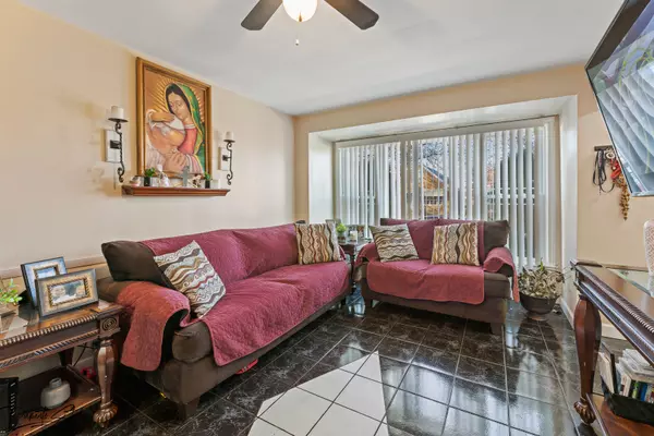 Chicago, IL 60629,3737 W 70th Street