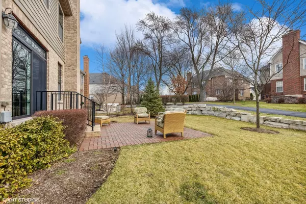 Western Springs, IL 60558,1003 Red Oak Drive