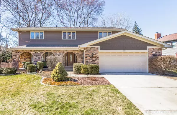2153 Cherrywood Circle, Naperville, IL 60565