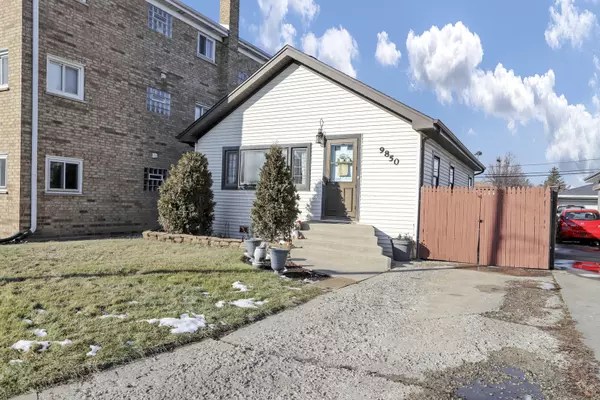 Schiller Park, IL 60176,9850 W LAWRENCE Court