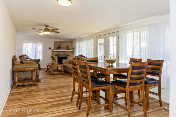 Aurora, IL 60505,1144 Lafayette Street