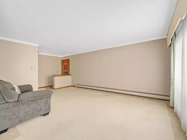 Western Springs, IL 60558,3821 Franklin Avenue