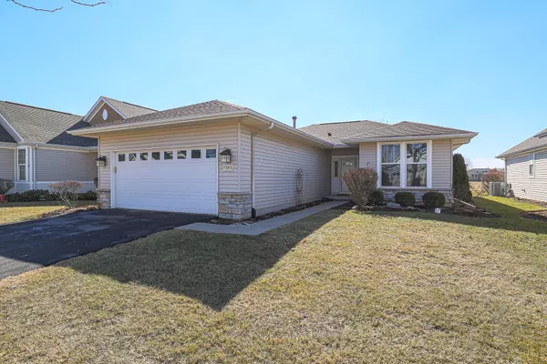 Huntley, IL 60142,12615 Oak Grove Drive