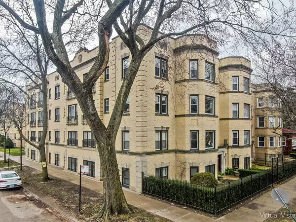 6456 N Damen Avenue #3, Chicago, IL 60645