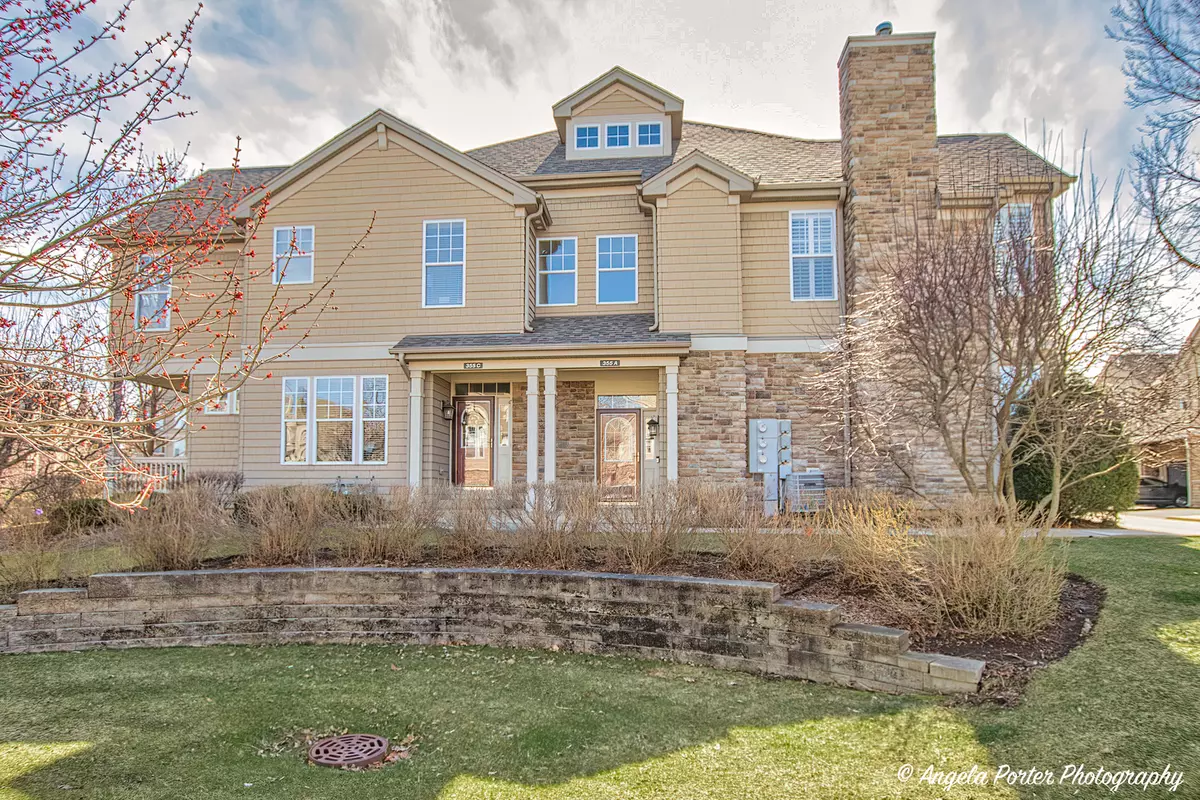 Wauconda, IL 60084,355 PROMONTORY Lane #A