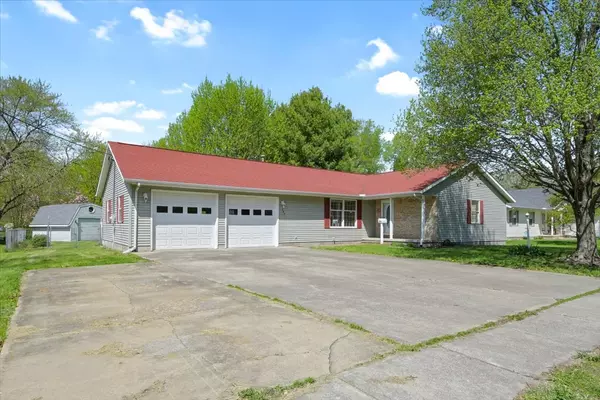 Bement, IL 61813,233 N Orchard Street