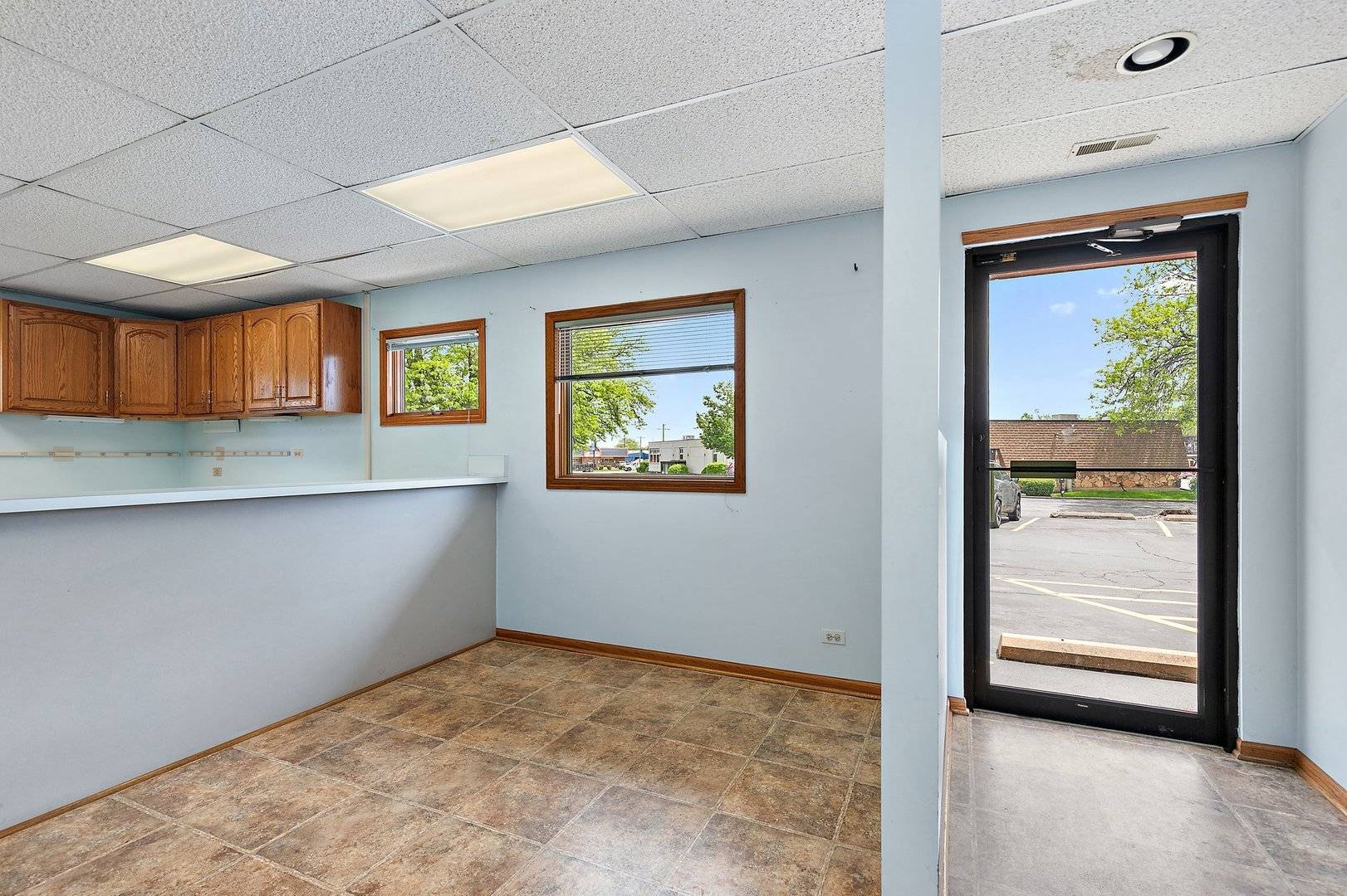 Elgin, IL 60123,1555-61 Weatherstone Lane