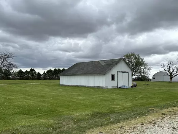 Herscher, IL 60941,8876 W 5000s Road