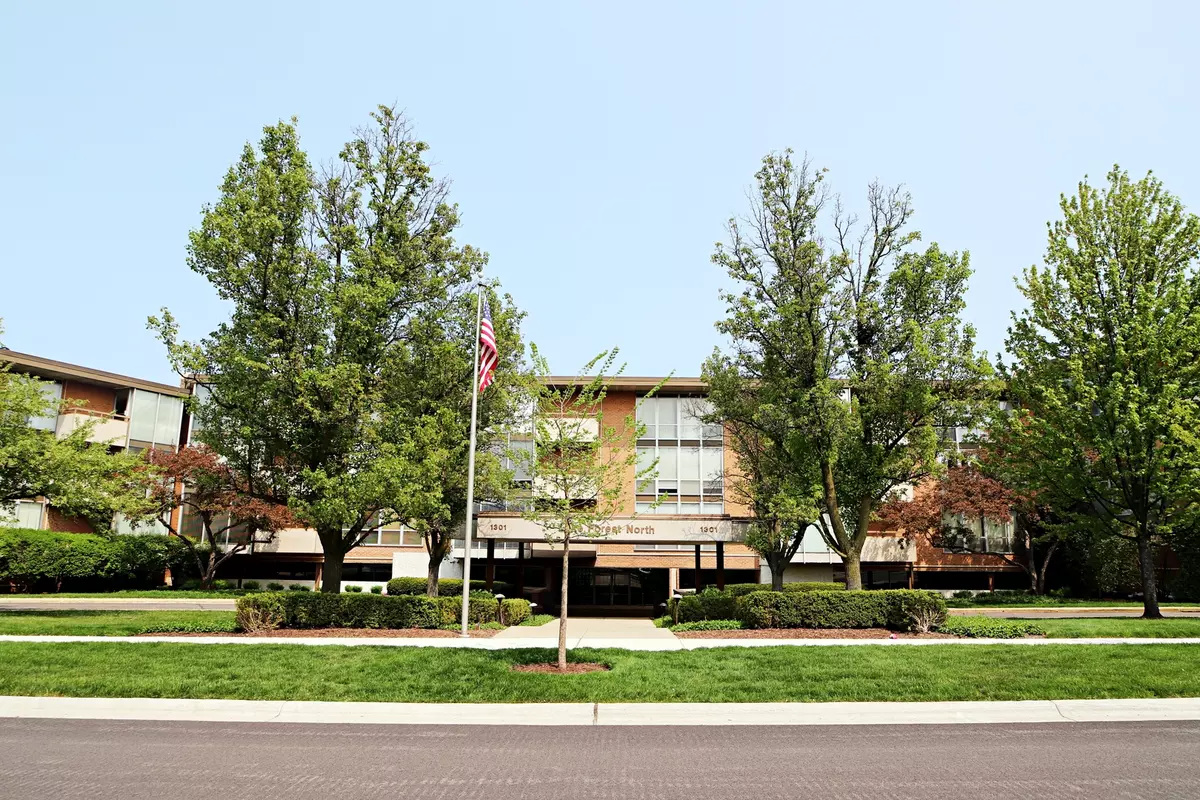 Lake Forest, IL 60045,1301 N Western Avenue #205