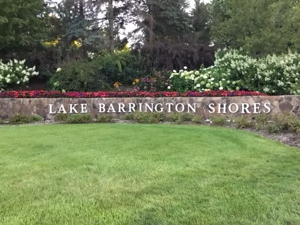 Lake Barrington, IL 60010,233 North Bay Court #1121