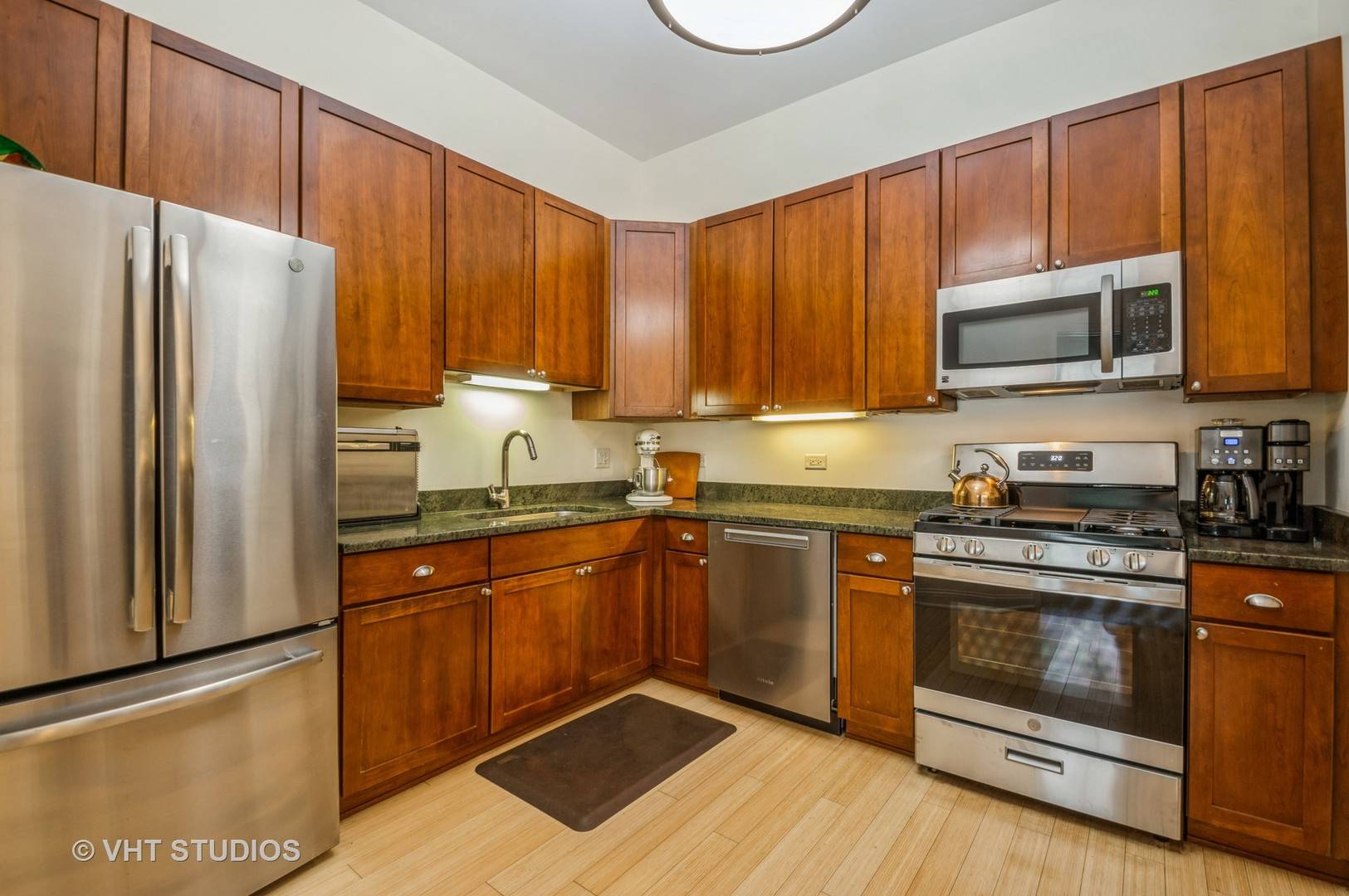 Chicago, IL 60603,8 W Monroe Street #909