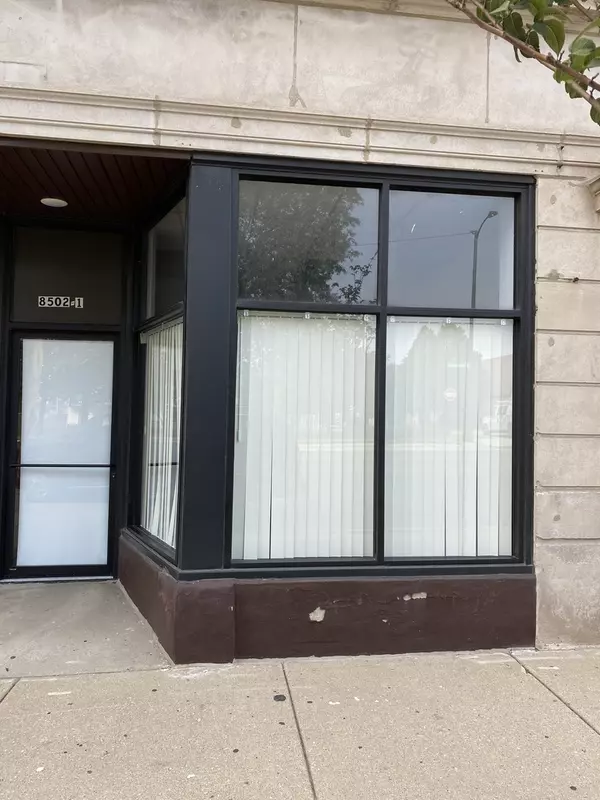 8502-1 S STONY ISLAND Avenue, Chicago, IL 60617