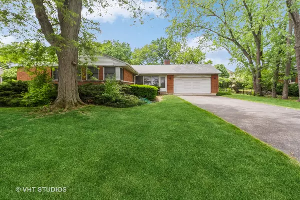 Oak Brook, IL 60523,2 Meadowood Drive