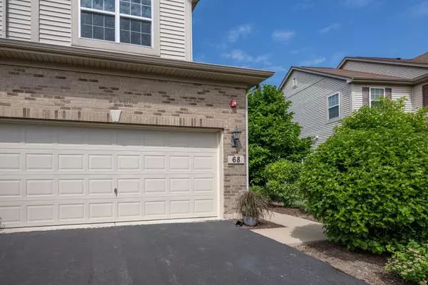 North Aurora, IL 60542,68 Oak Creek Court