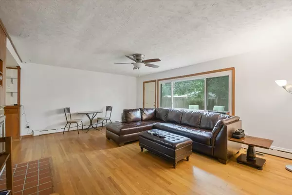 Champaign, IL 61821,1607 Chevy Chase Drive