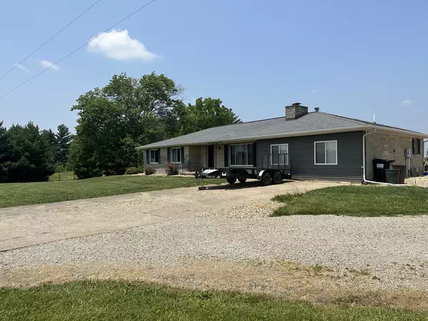 Brocton, IL 61917,529 E 1450th Road