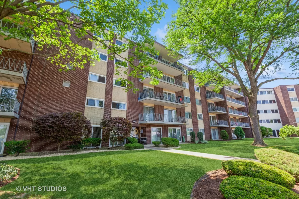 Downers Grove, IL 60515,2900 Maple Avenue #12E