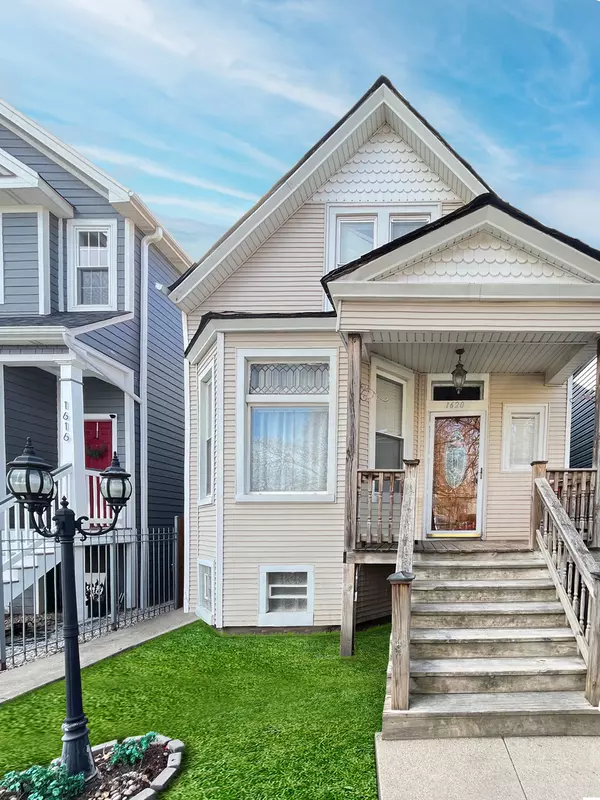 1620 N Hamlin Avenue, Chicago, IL 60647