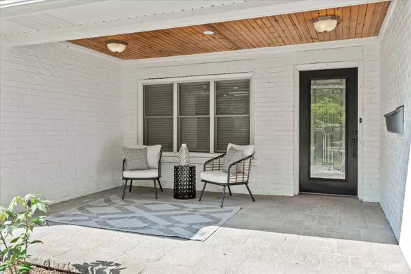 Naperville, IL 60563,1217 N WEST Street