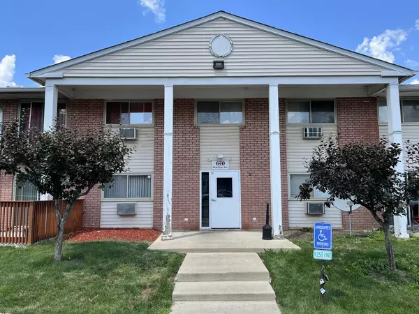 Glendale Heights, IL 60139,690 Marilyn Avenue #108