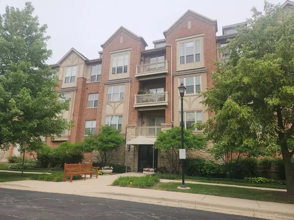 Northbrook, IL 60062,1914 FARNSWORTH Lane #205