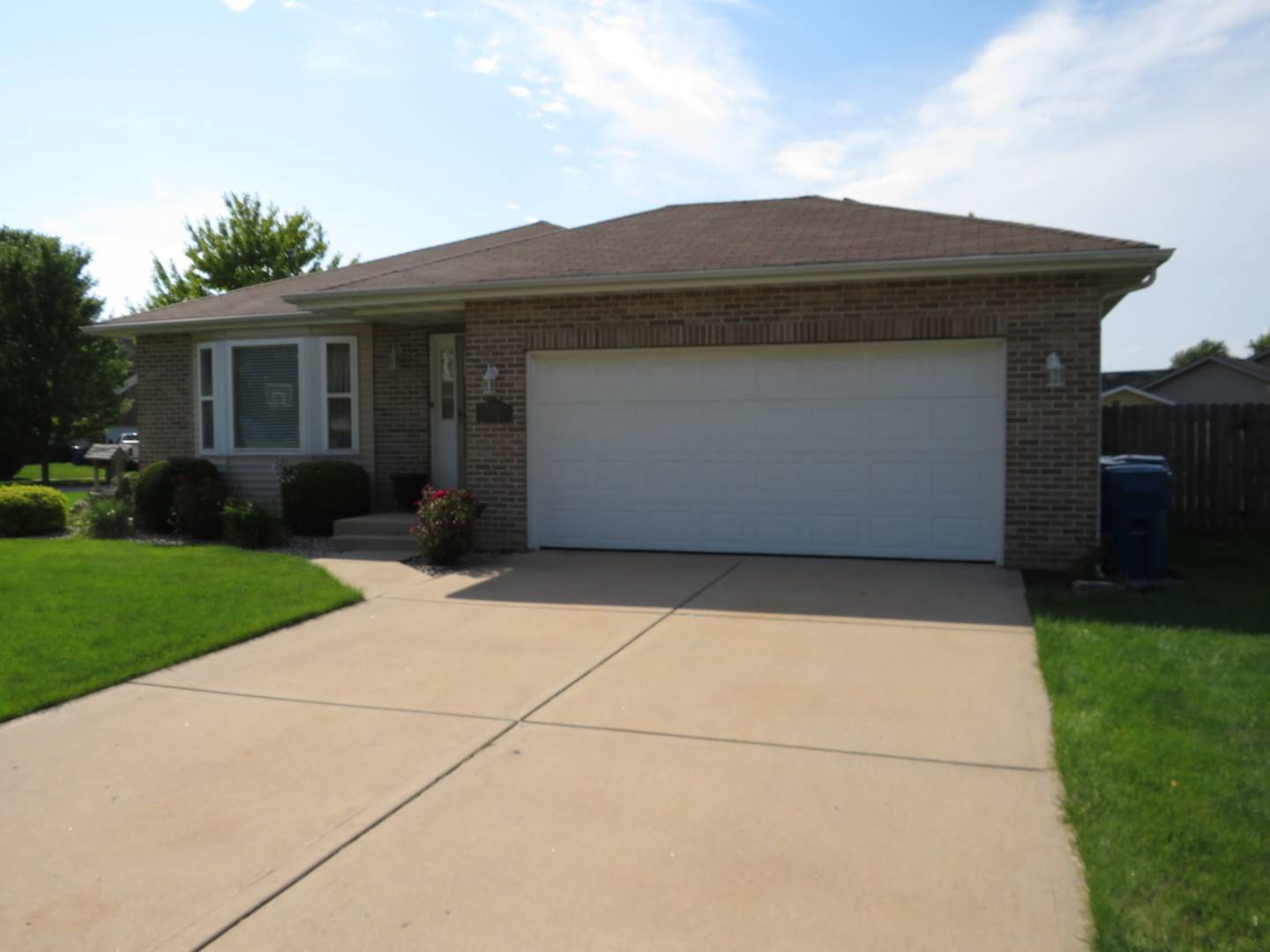 Morris, IL 60450,792 COTTAGE Court