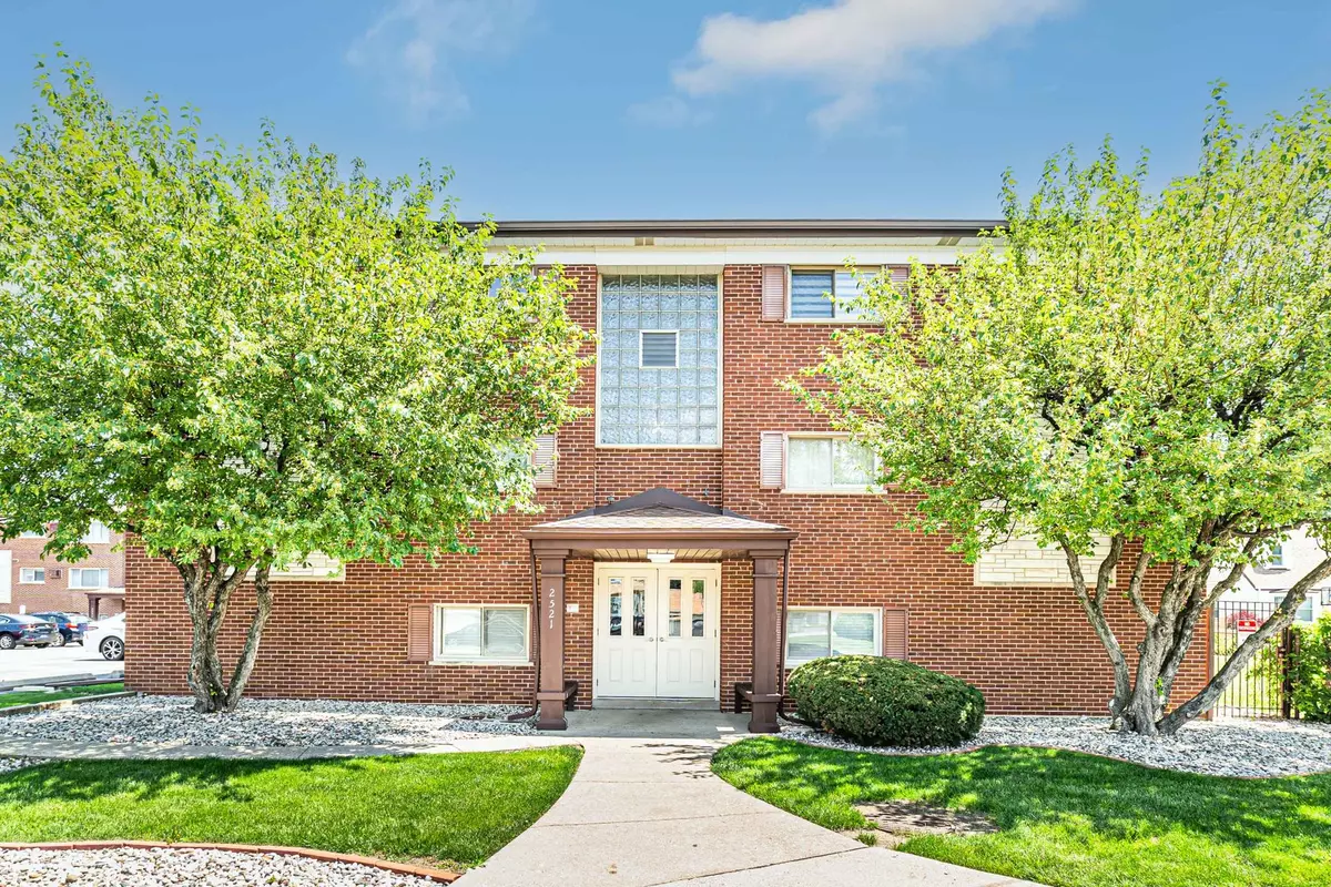 River Grove, IL 60171,2521 THATCHER Avenue #3B