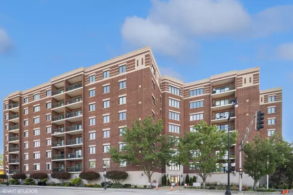 201 N Vail Avenue #807,  Arlington Heights,  IL 60004