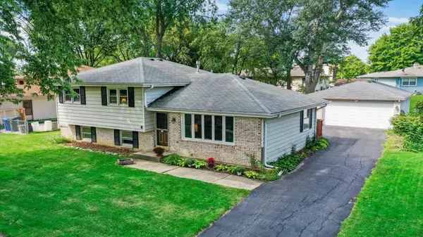 South Elgin, IL 60177,524 Michigan Avenue