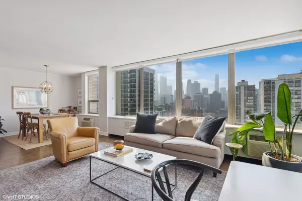 Chicago, IL 60610,1455 N SANDBURG Terrace #2401B