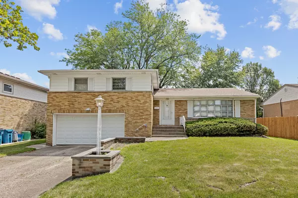 Melrose Park, IL 60160,1561 Lee Avenue