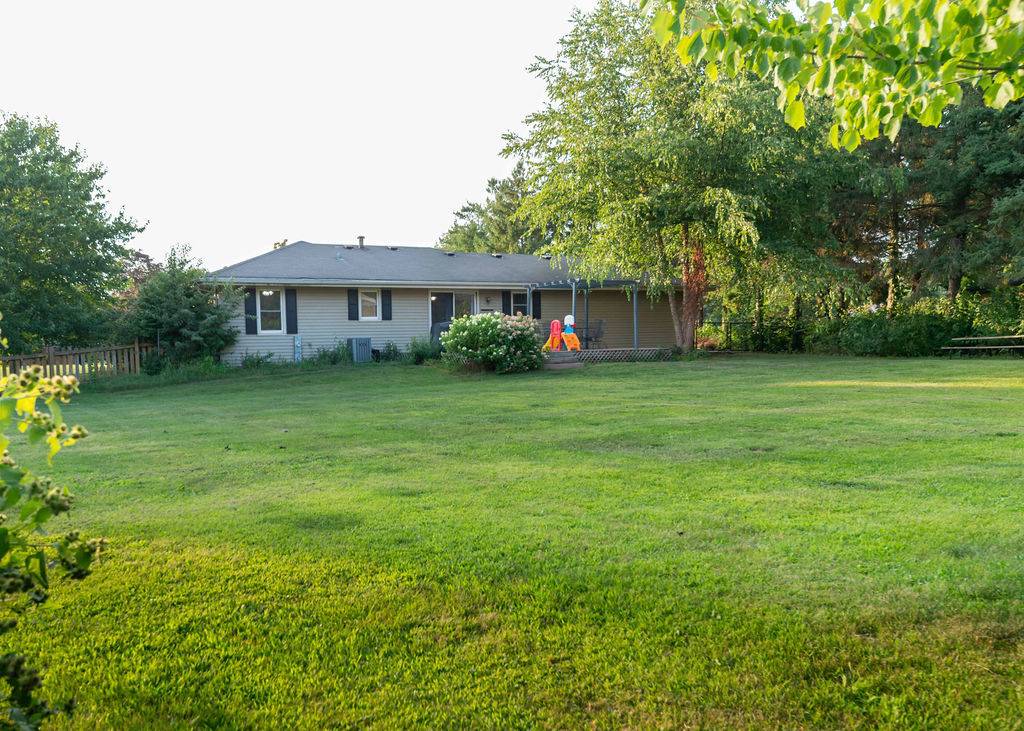 Roscoe, IL 61073,5621 Coyote Trail