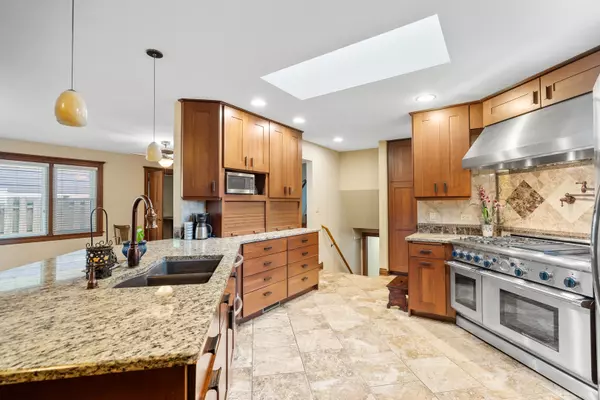 Western Springs, IL 60558,3966 Garden Avenue