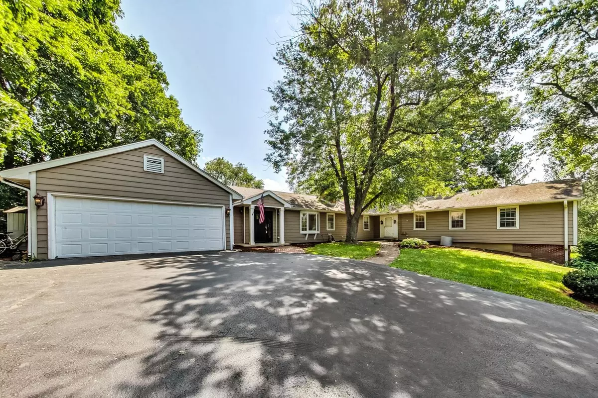 Inverness, IL 60067,469 Ela Road