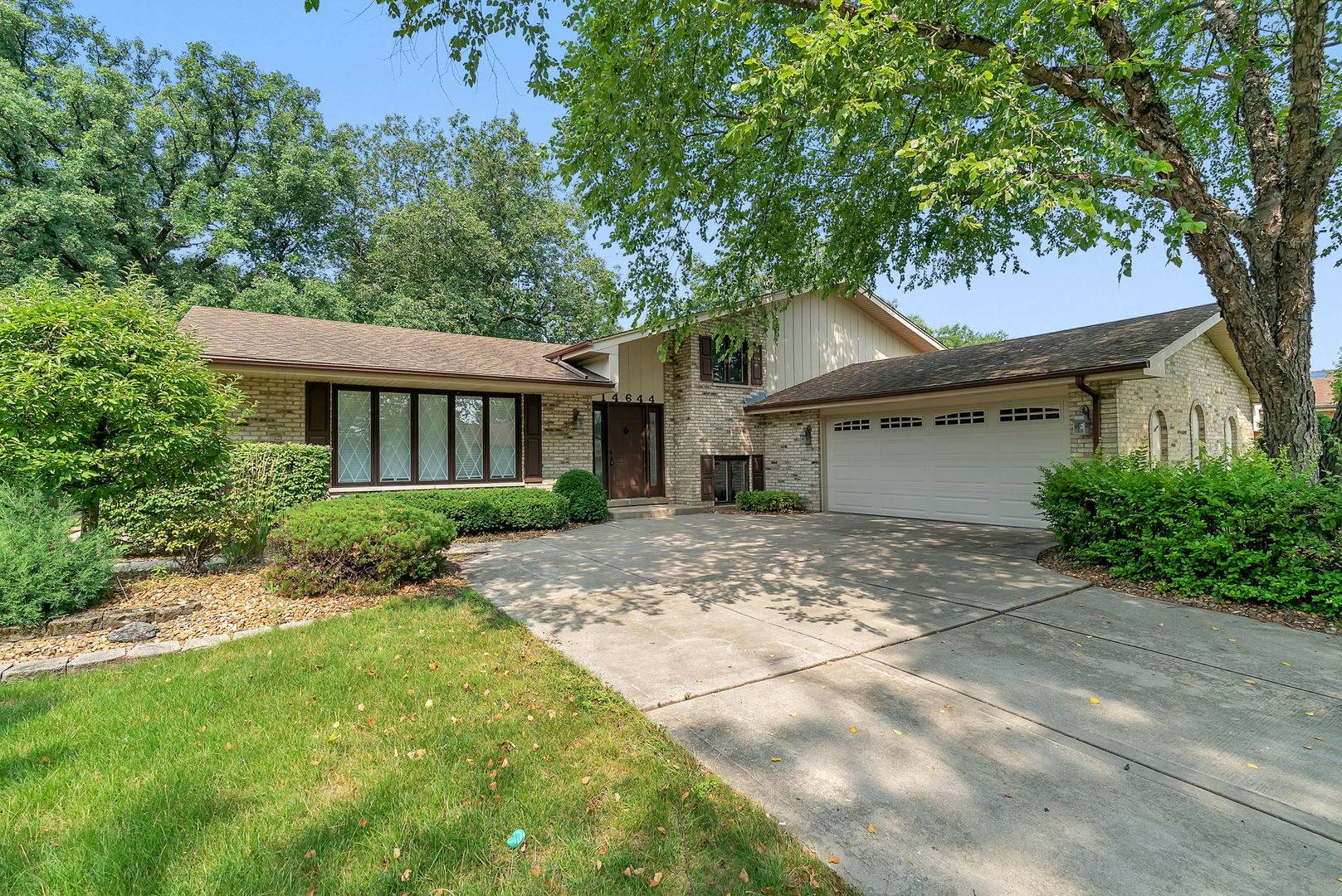 Homer Glen, IL 60491,14644 S West Abbott Road